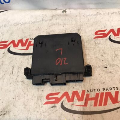 Benz W210 Door Module Front Left (No Warranty)