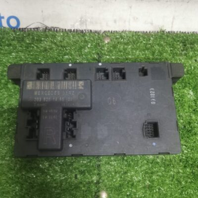 Benz W203 Front Right Door Module (No Warranty)