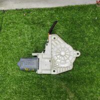 Audi A4 B8 8K0 Front Right (Driver Side) Power Window Motor (With Warranty) - Image 2